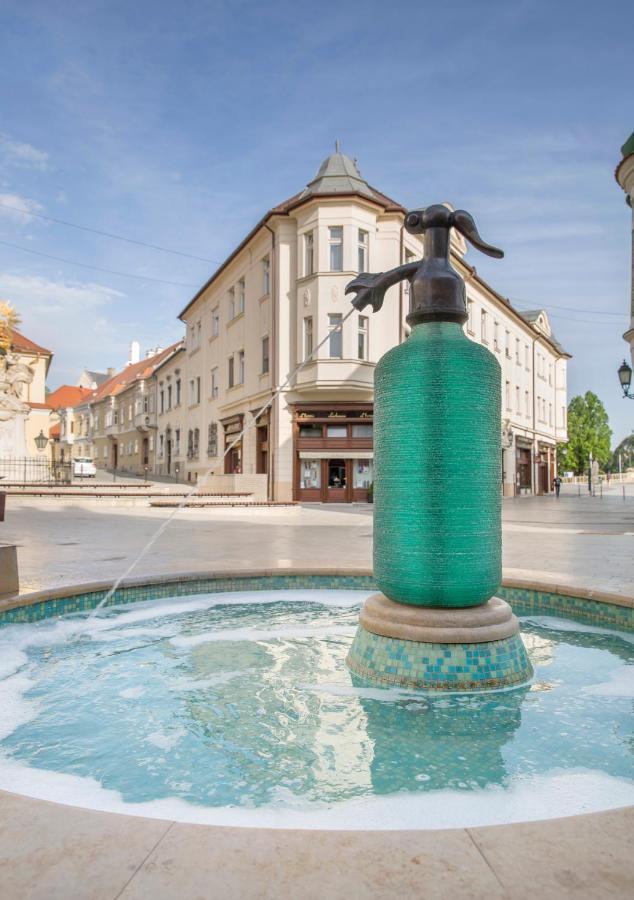 Hotel Domus Collis Gyor Exterior photo